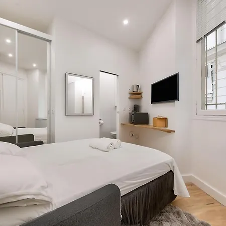 Urban Flat 165 - Lovely Near Champs Elysees Paryż