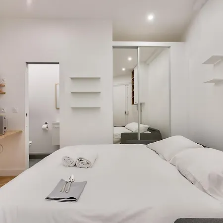Apartament Urban Flat 165 - Lovely Near Champs Elysees Paryż