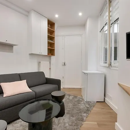 Apartament Urban Flat 165 - Lovely Near Champs Elysees Paryż