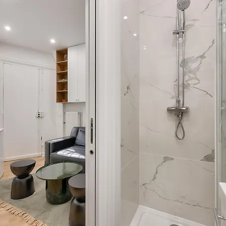 Apartament Urban Flat 165 - Lovely Near Champs Elysees Paryż