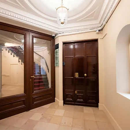 Daire Urban Flat 165 - Lovely Near Champs Elysees Paris